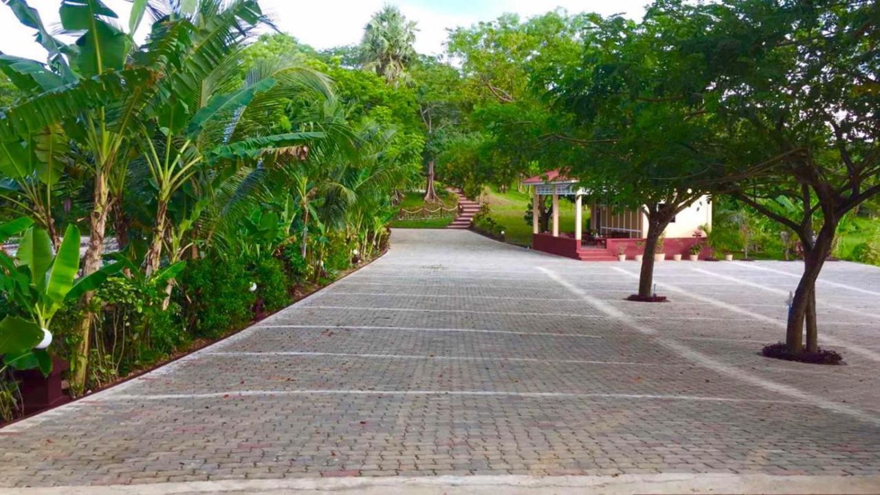 Hill Garden Hotel Чаунгта Екстериор снимка